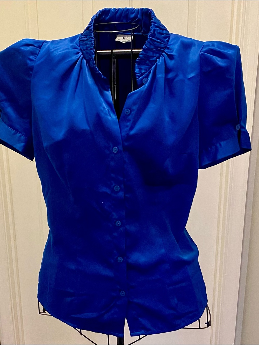Worthington Sapphire Blue Short Sleeve Button Front Blouse